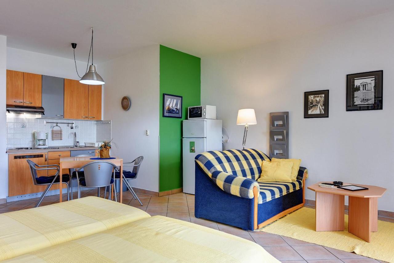 Apartments Villa Ana メドゥリン エクステリア 写真