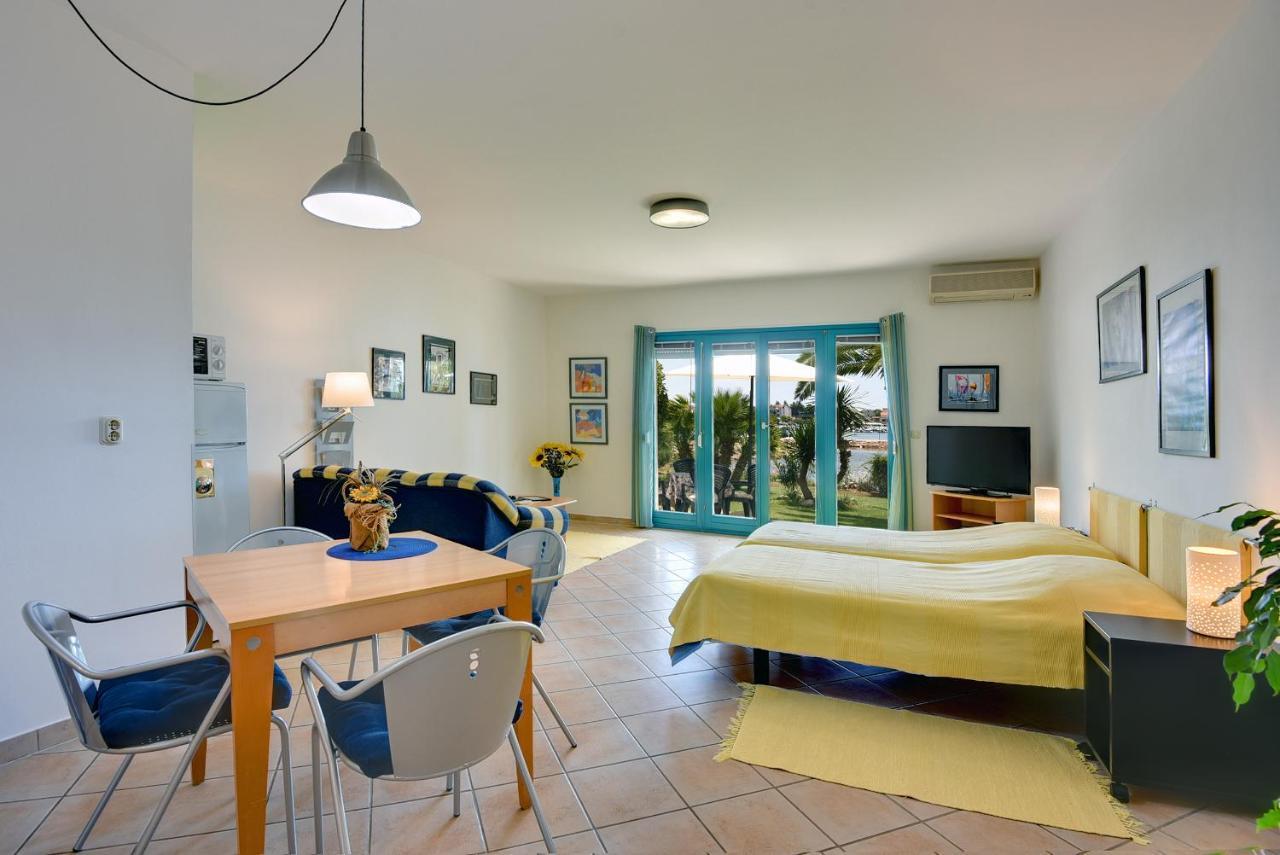 Apartments Villa Ana メドゥリン エクステリア 写真