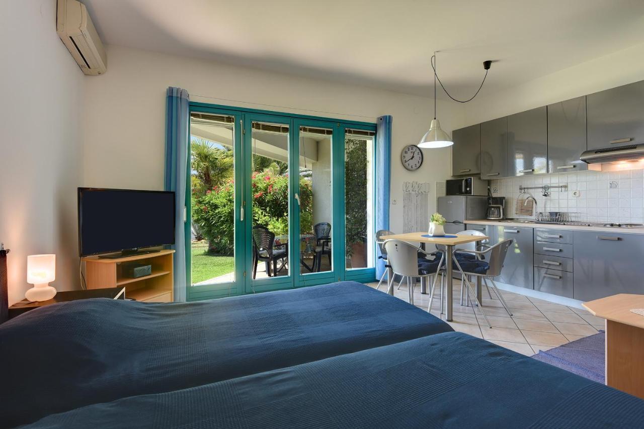 Apartments Villa Ana メドゥリン エクステリア 写真
