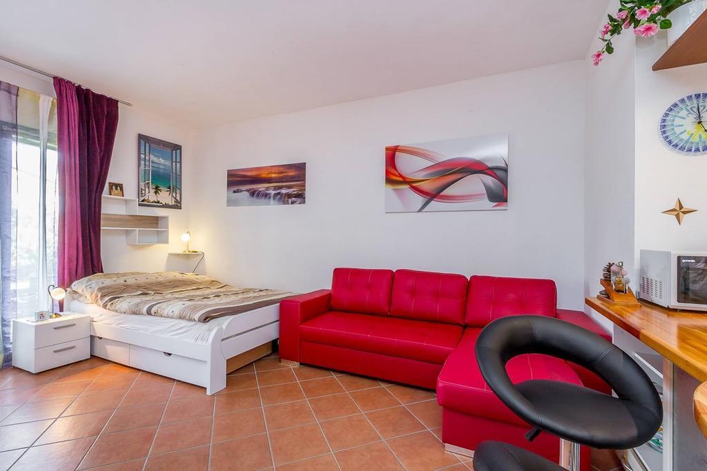 Apartments Villa Ana メドゥリン エクステリア 写真