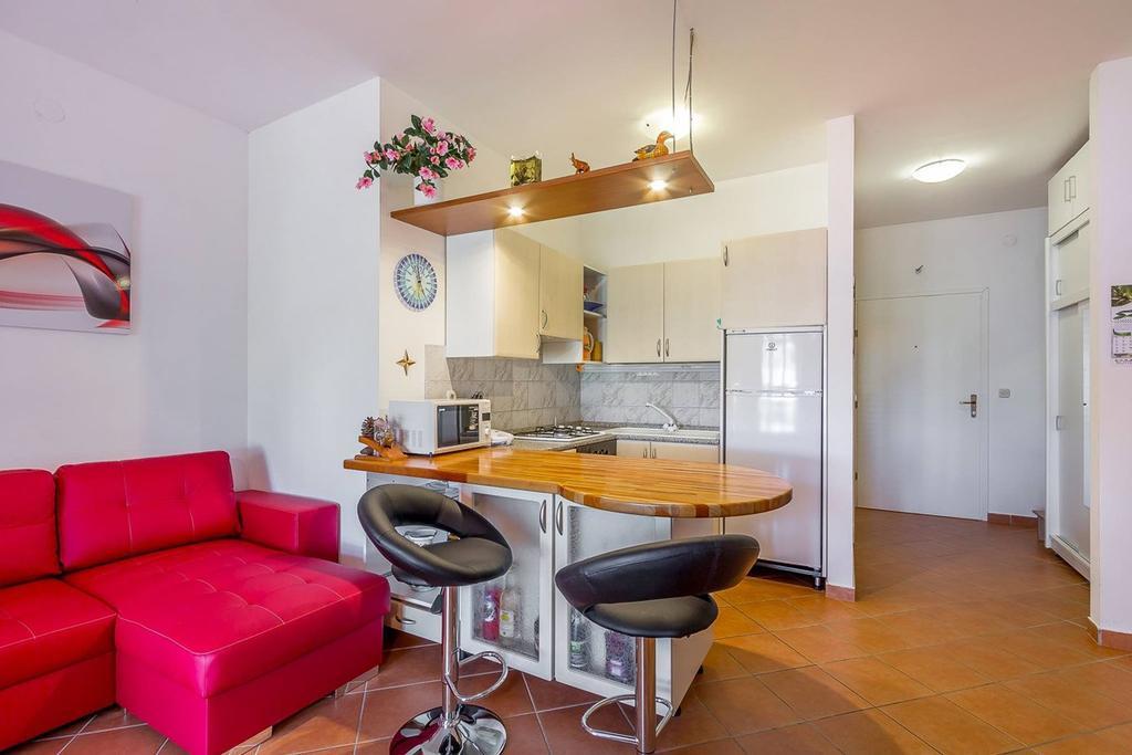 Apartments Villa Ana メドゥリン エクステリア 写真