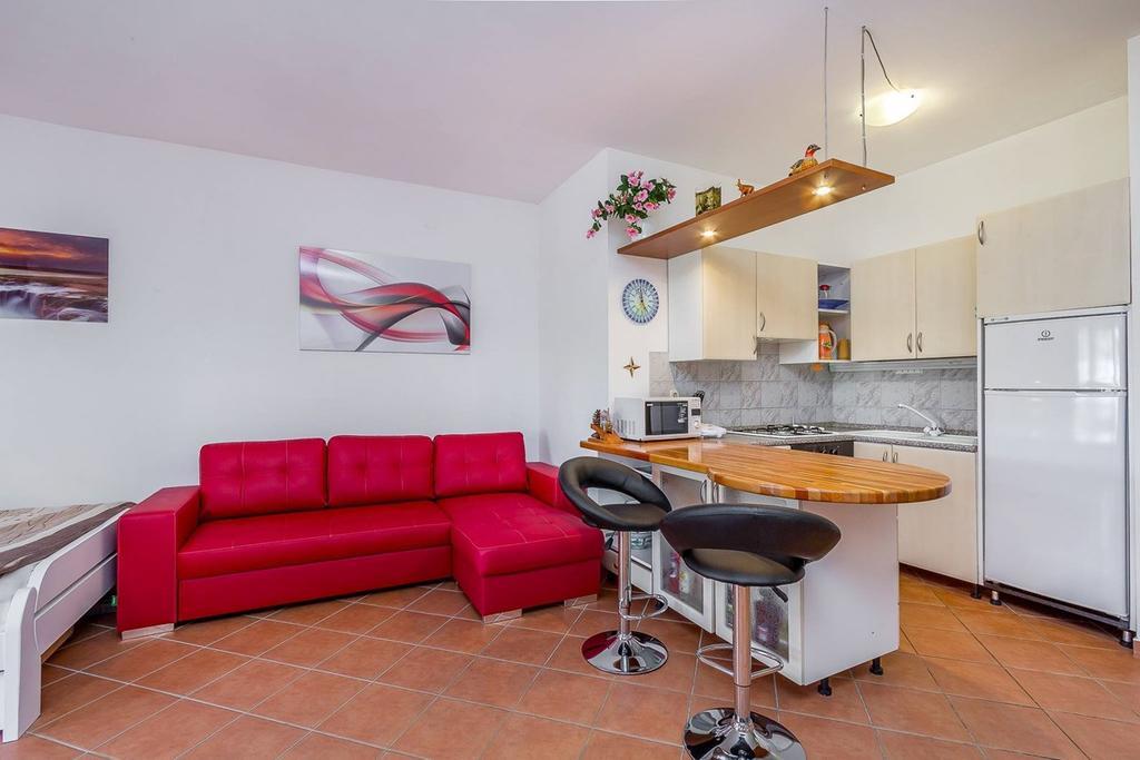 Apartments Villa Ana メドゥリン エクステリア 写真